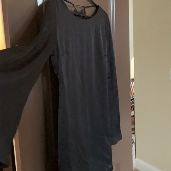 Black backless dress - Picture 3 of 3